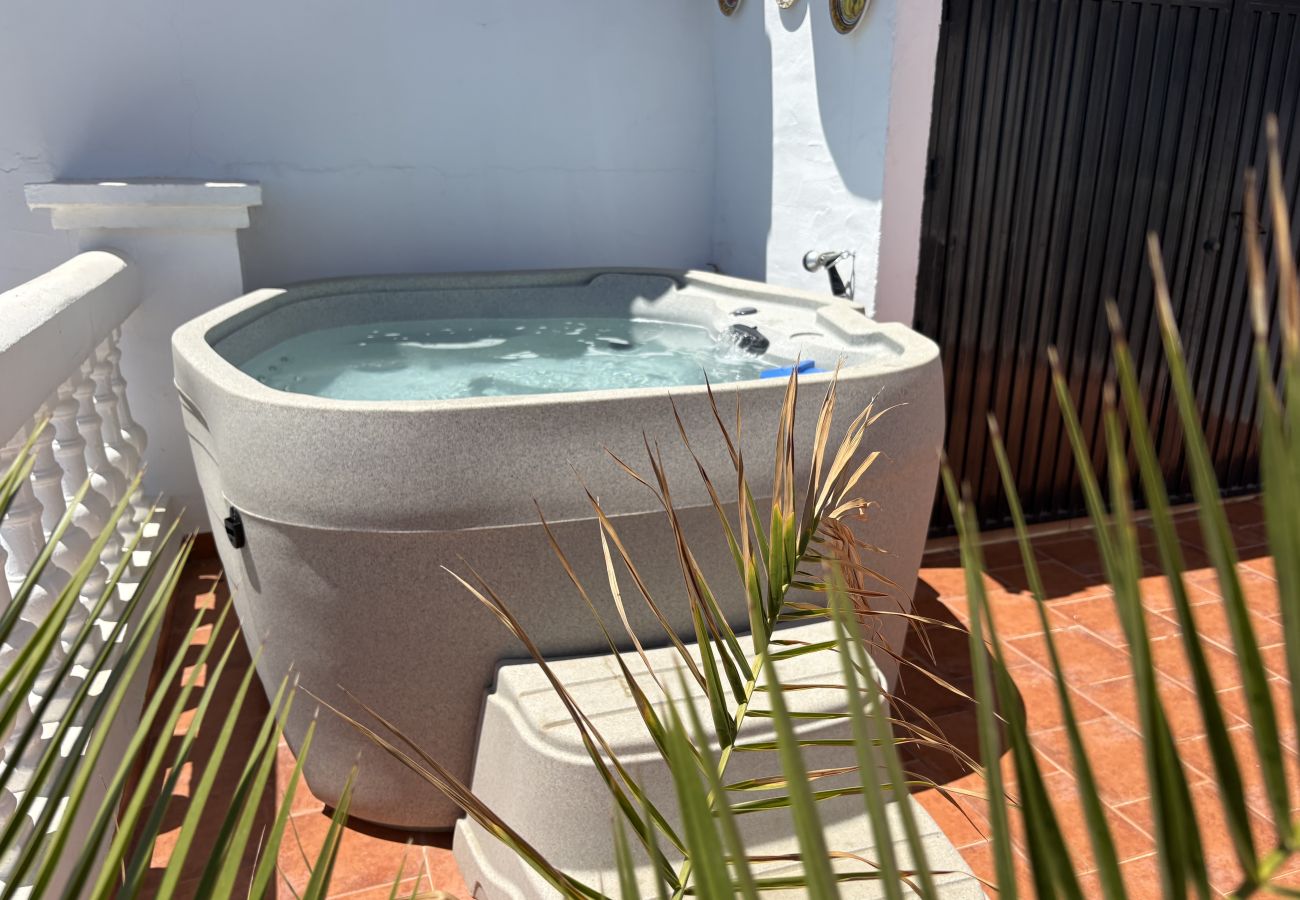 Apartamento en Nerja - Tetuan 15 - Oasis Properties
