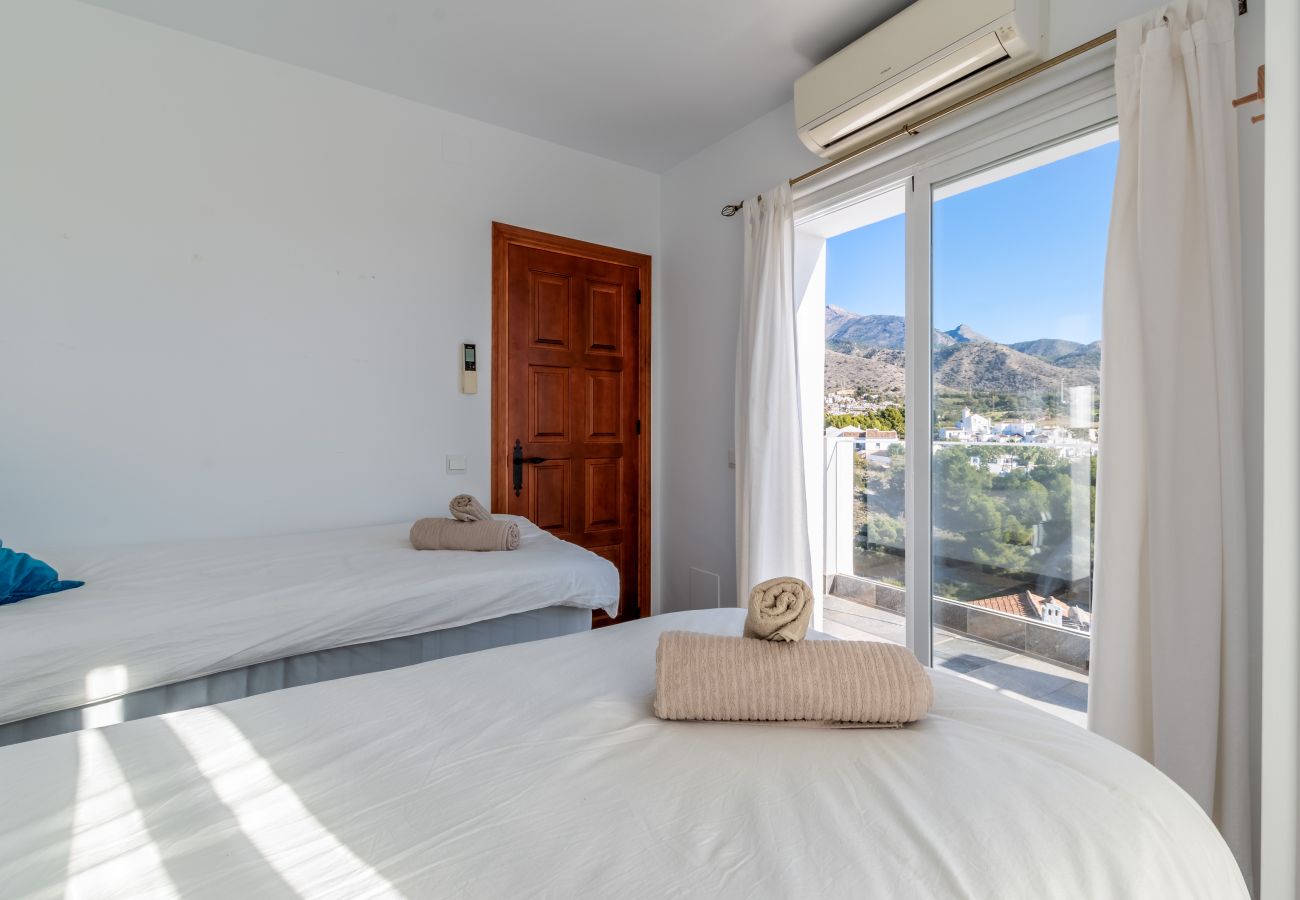 Villa en Nerja - Casa Vista - Oasis Properties
