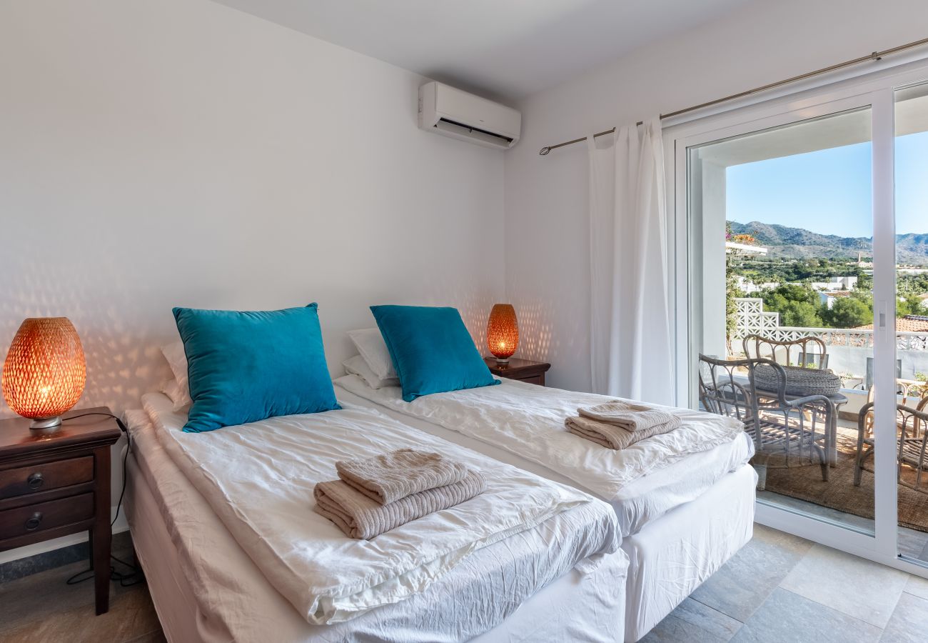 Villa en Nerja - Casa Vista - Oasis Properties