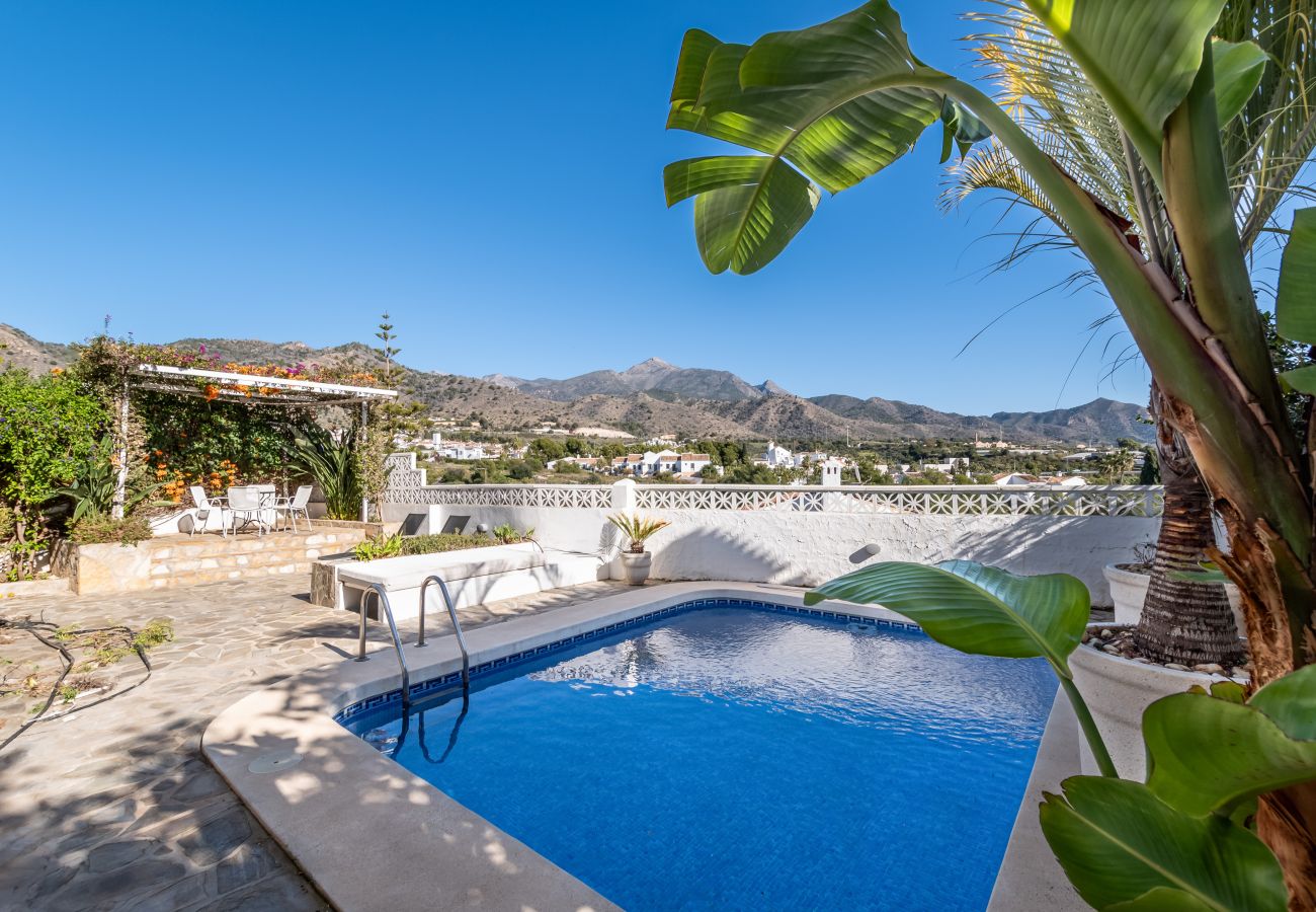Villa en Nerja - Casa Vista - Oasis Properties