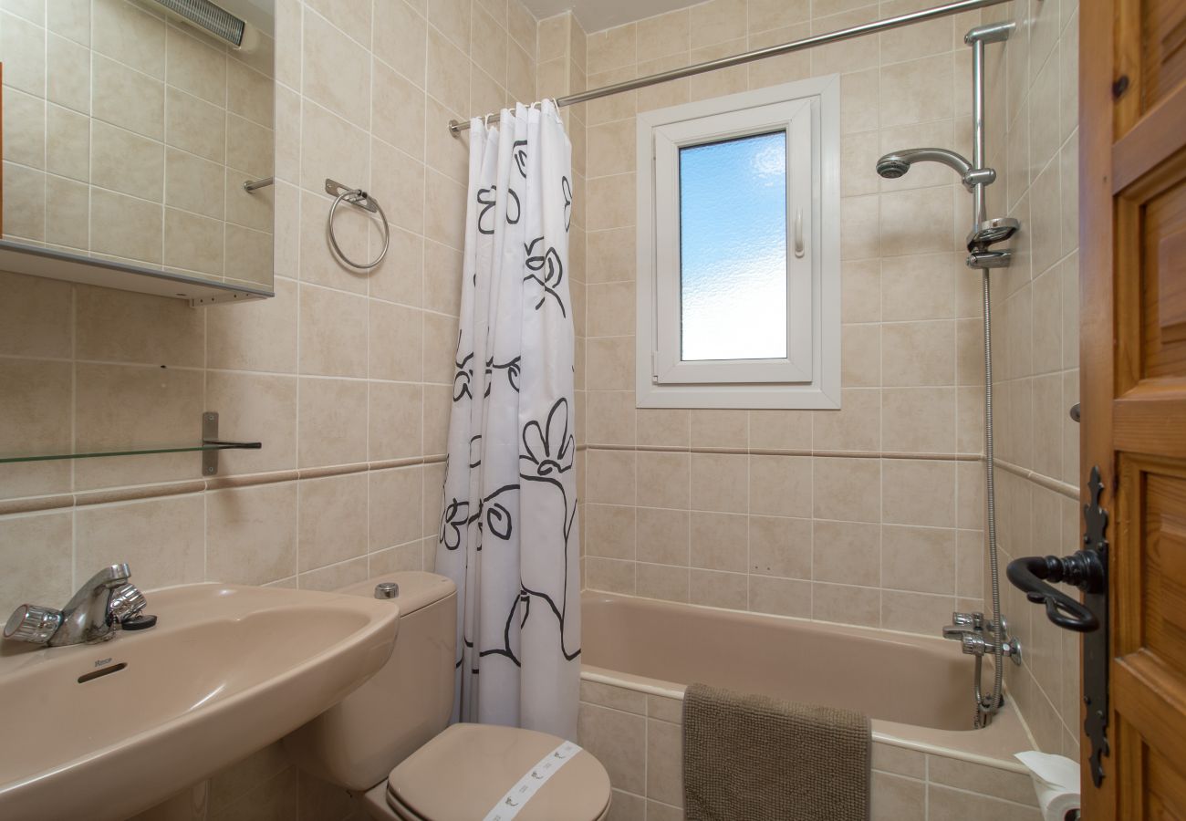 Apartment in Nerja - Tetuan 7 - Oasis Properties