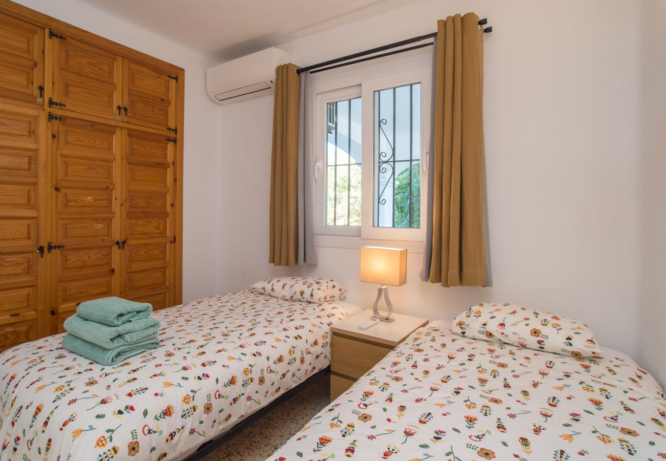 Apartment in Nerja - Tetuan 7 - Oasis Properties