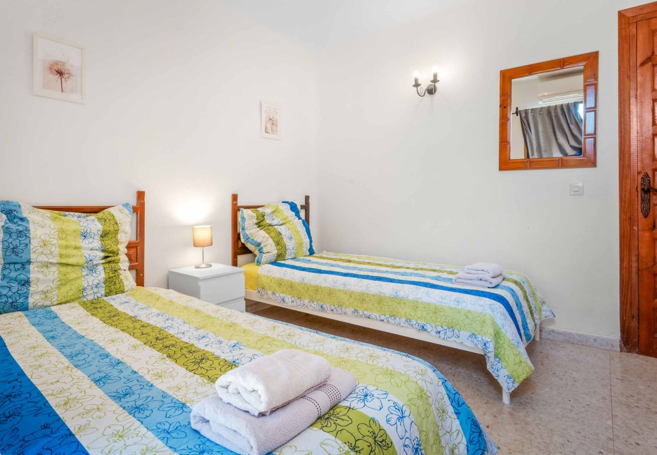 Apartment in Nerja - Tetuan 31 - Oasis Properties