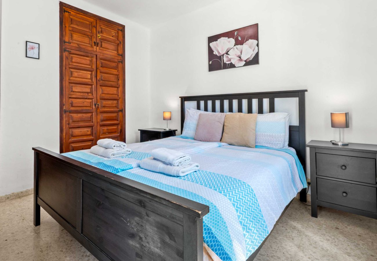 Apartment in Nerja - Tetuan 31 - Oasis Properties