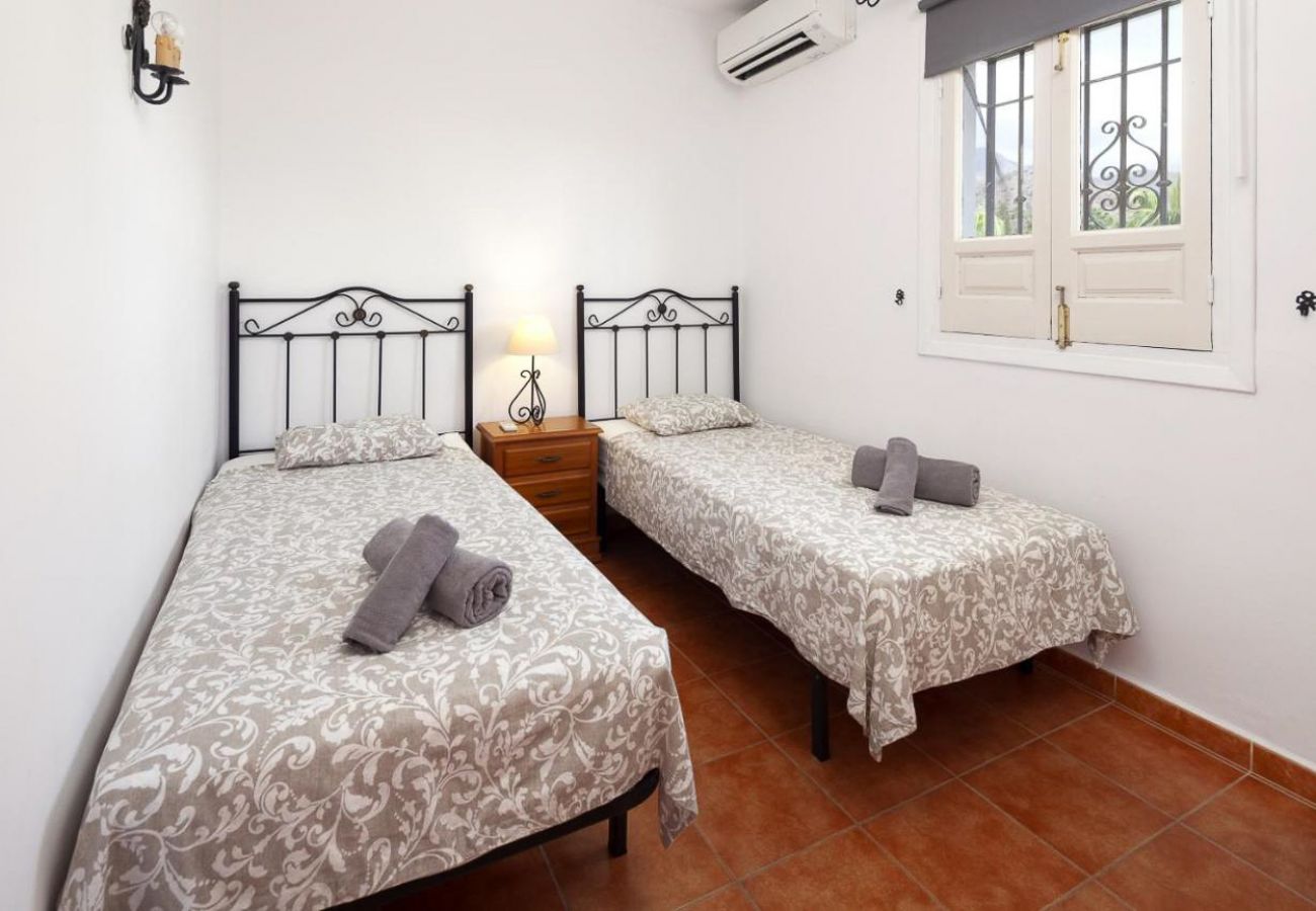 Apartment in Nerja - Las Palmas 4B - Oasis Properties
