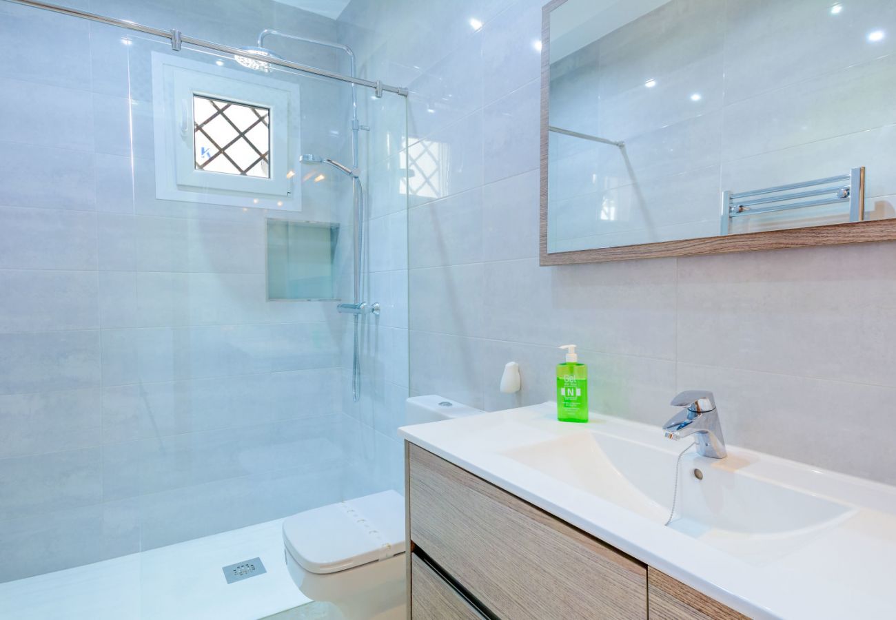 Apartment in Nerja - Las Palmas 17B - Oasis Properties
