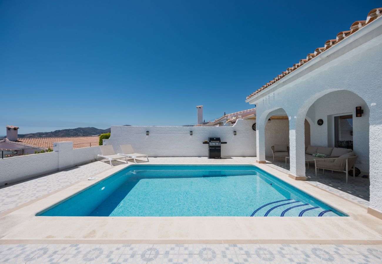 Villa in Nerja - Villa Los Pomelos - Oasis Properties