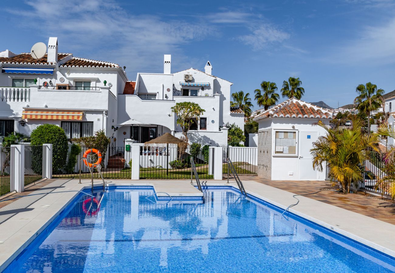 Apartment in Nerja - Las Palmas 20c - Oasis Properties